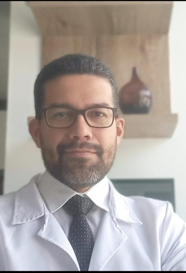 Dr. Marco Santisteban